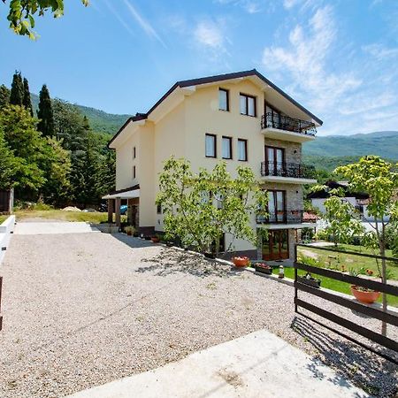 Et Larum Peštani Exterior foto