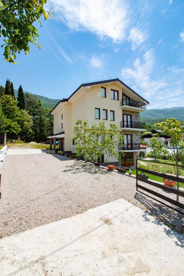 Et Larum Peštani Exterior foto