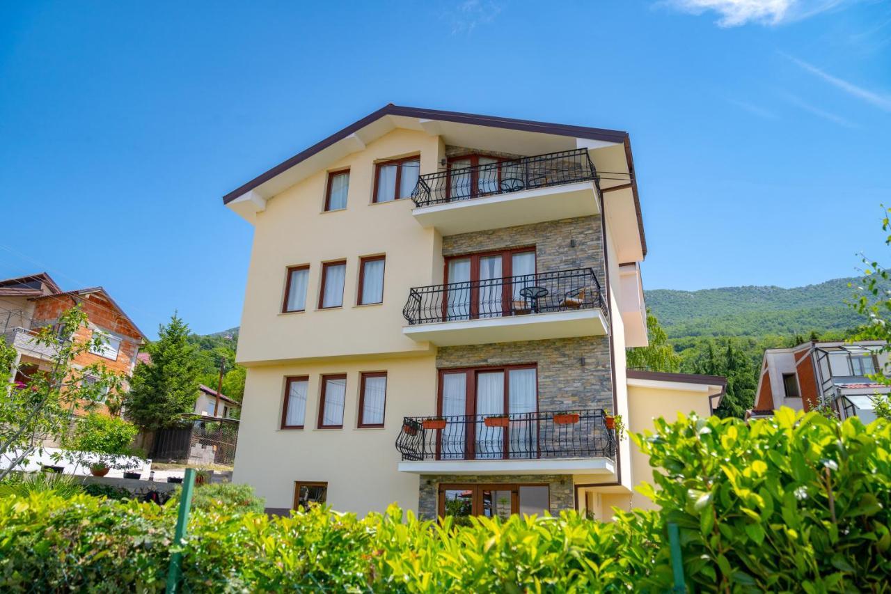 Et Larum Peštani Exterior foto